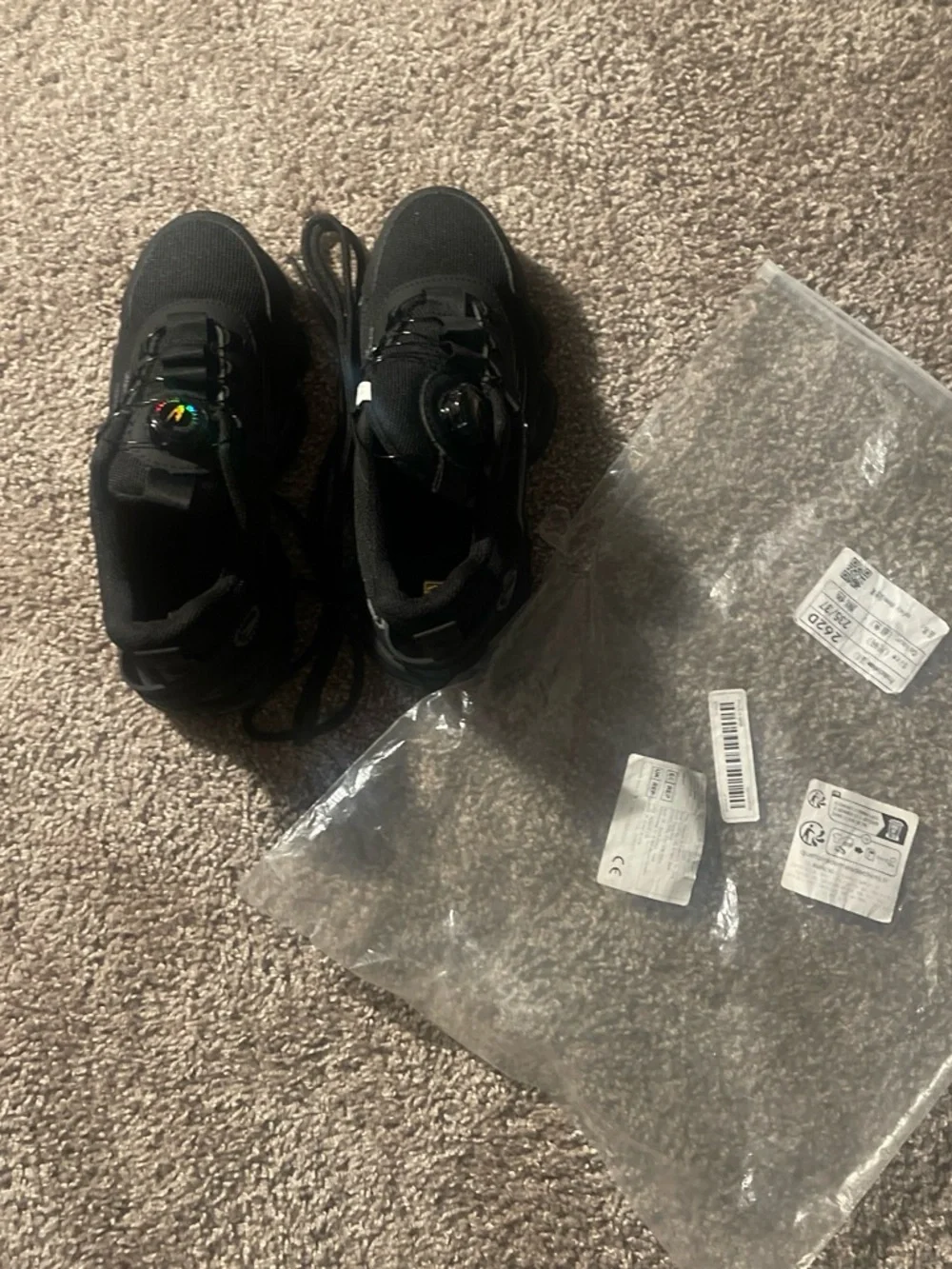 Men's Black Athletic Sneakers with Cushioning Sole